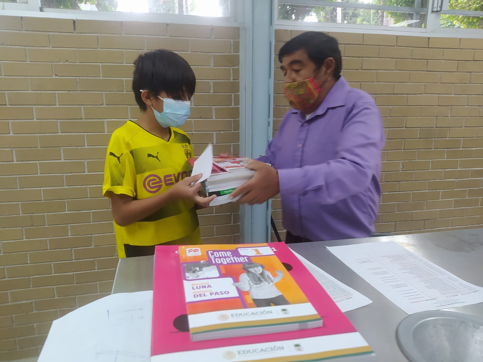 En secundaria 65 sí iniciarán ciclo escolar