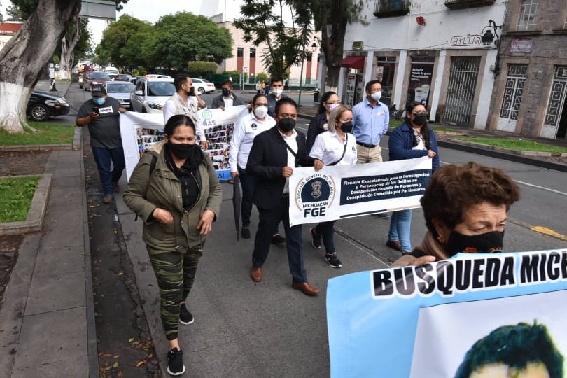 Realizan marcha rumbo a la plaza Morelos culminando en SEMEFO en el día internacional del detenido-desaparecido