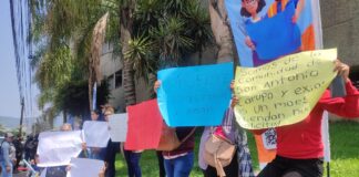 Padres de Familia Protestan por Falta de Docentes en Escuela de San Antonio Carupo