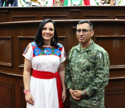 Diputada Adriana Hernández: Colegio Militar, institución que inculca amor a la patria