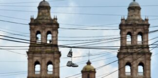 Cables invaden el centro de Morelia