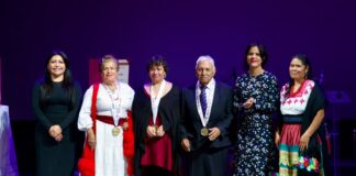 “Emotiva Gala en Morelia: Entrega del Premio Estatal de las Artes Eréndira a Destacados Artistas ”