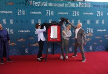 Develan placa de la 21.ª edición del FICM