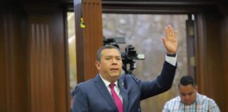 Juan Carlos Barragán vota a favor de otorgar descuentos en licencias de conducir