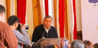 Juan Carlos Barragán apoya instalación de Buzón Naranja en el Congreso del Estado