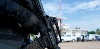 Equipo antidrones trabajando contra el crimen organizado