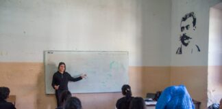 Conflicto entre la escuela secundaria Popular Carrillo Puerto y la UMSNH aún sin ningún acuerdo