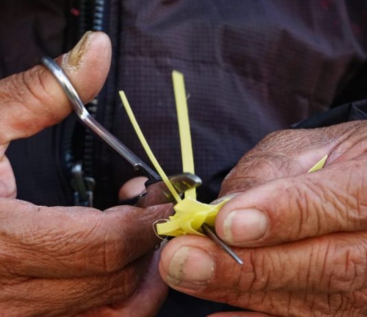 Entre la palma y la necesidad: la historia de Ricardo, un artesano de Penjamillo.