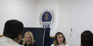 Brissa Arroyo La Diputada local inicia mesas de trabajo con Rosario Berber Cerda, coordinadora del Centro de Justicia para Mujeres “Se trazará un ruta conjunta para fortalecer la defensa de las mujeres”.