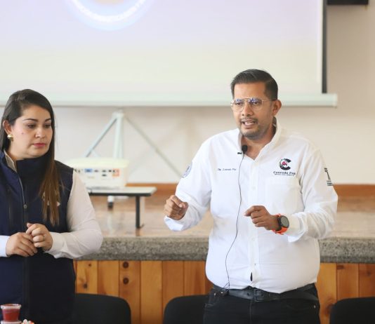 De la mano de los jóvenes, Conrado Paz inicia proyecto “Que tu idea se convierta en Ley” El Diputado de Uruapan instaló una Mesa de Trabajo con los jóvenes de la Universidad Tecnológica de Morelia, para la creación de una nueva Ley en materia de energías renovables y ecotecnologías.