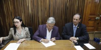 Congreso del Estado y ECOCE A.C., firman convenio de colaboración en pro del reciclaje