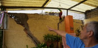 Casas partidas y vecinos en riesgo: falla geológica y lluvias agravan daños en Las Águilas