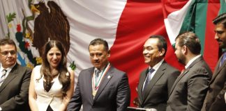 Congreso del Estado condecora a FGE con la presea “Suprema Junta Nacional Americana”