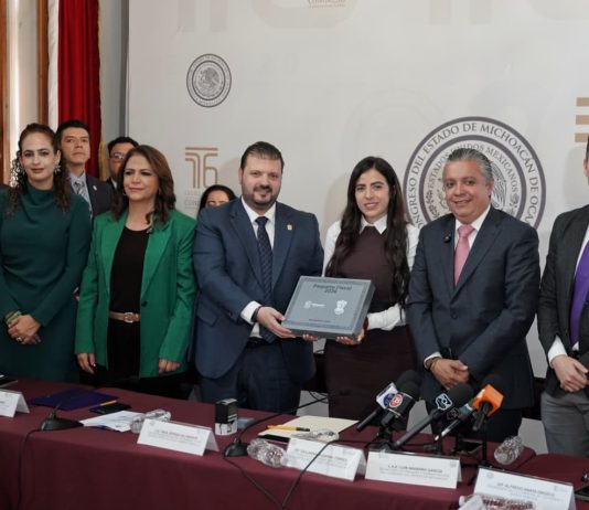 Gobierno de Michoacán entrega al Congreso el Proyecto de Paquete Económico 2026