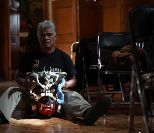 Tallar el diablo en una sola pieza: Felipe Horta, mascarero de Tócuaro