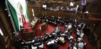 Congreso del Estado avala reformas para suspender licencia a operadores de transporte público involucrados en riñas por incidente vial