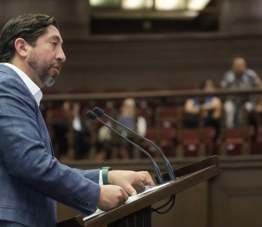 Abraham Espinoza impulsa reforma integral para la atención de la diabetes