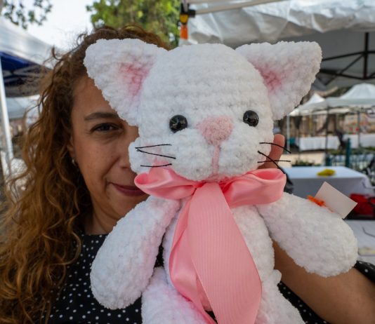 Baúl de Lulú: la historia de Lourdes Vega y el oficio que nació entre recuerdos y estambre