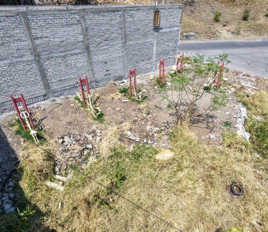 Entre basura, vidrios y abandono, vecinos retratan la otra Morelia en dos gimnasios al aire libre