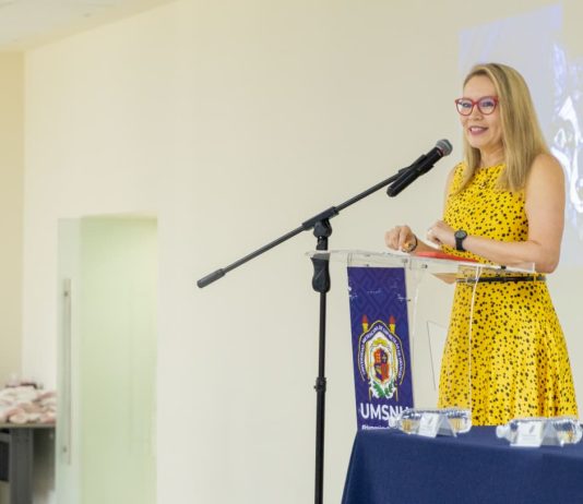 SE INCENTIVA LA INVESTIGACIÓN EN EL ESTUDIANTADO DE LA UMSNH COMO NUNCA ANTES; YARABÍ ÁVILA ASISTE A PRESENTACIÓN DE PROYECTOS