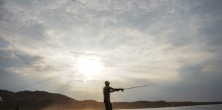Donde el mar todavía da de comer: los pescadores de Caleta de Campos