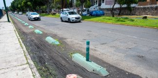 Una ciclovía de dos caras: obstáculos empujan a pedalear sobre avenida Múgica
